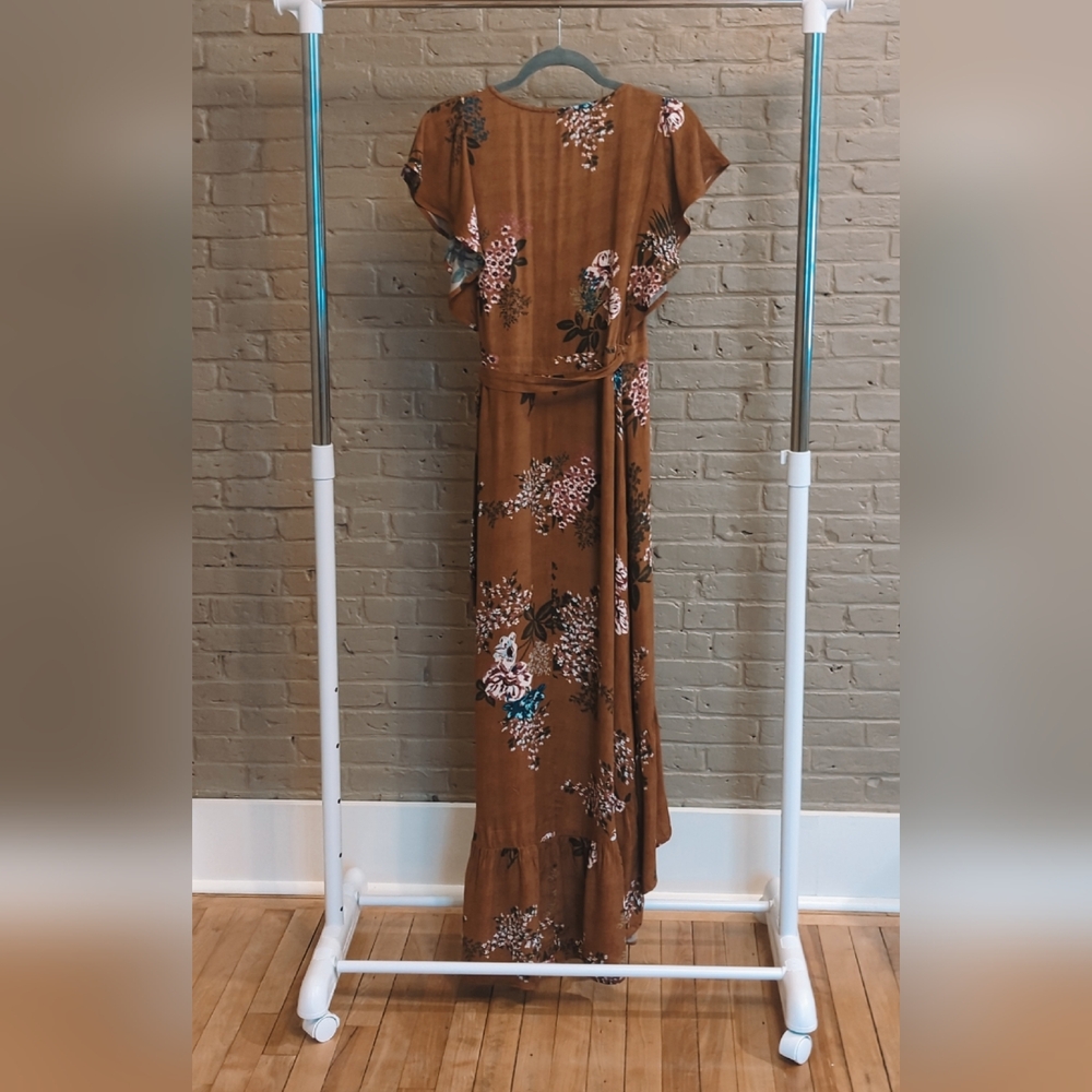 Lovestitch Brown Flutter Sleeve Maxi Dress - Picture 5 of 9